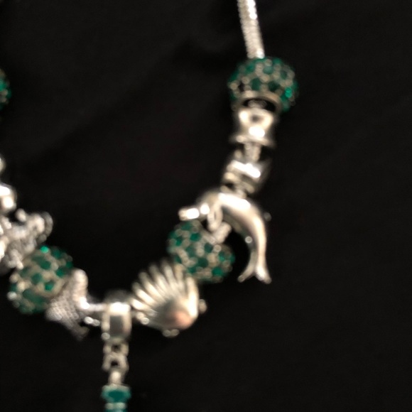 Green Princess Charm Bracelet with extender - Picture 3 of 6